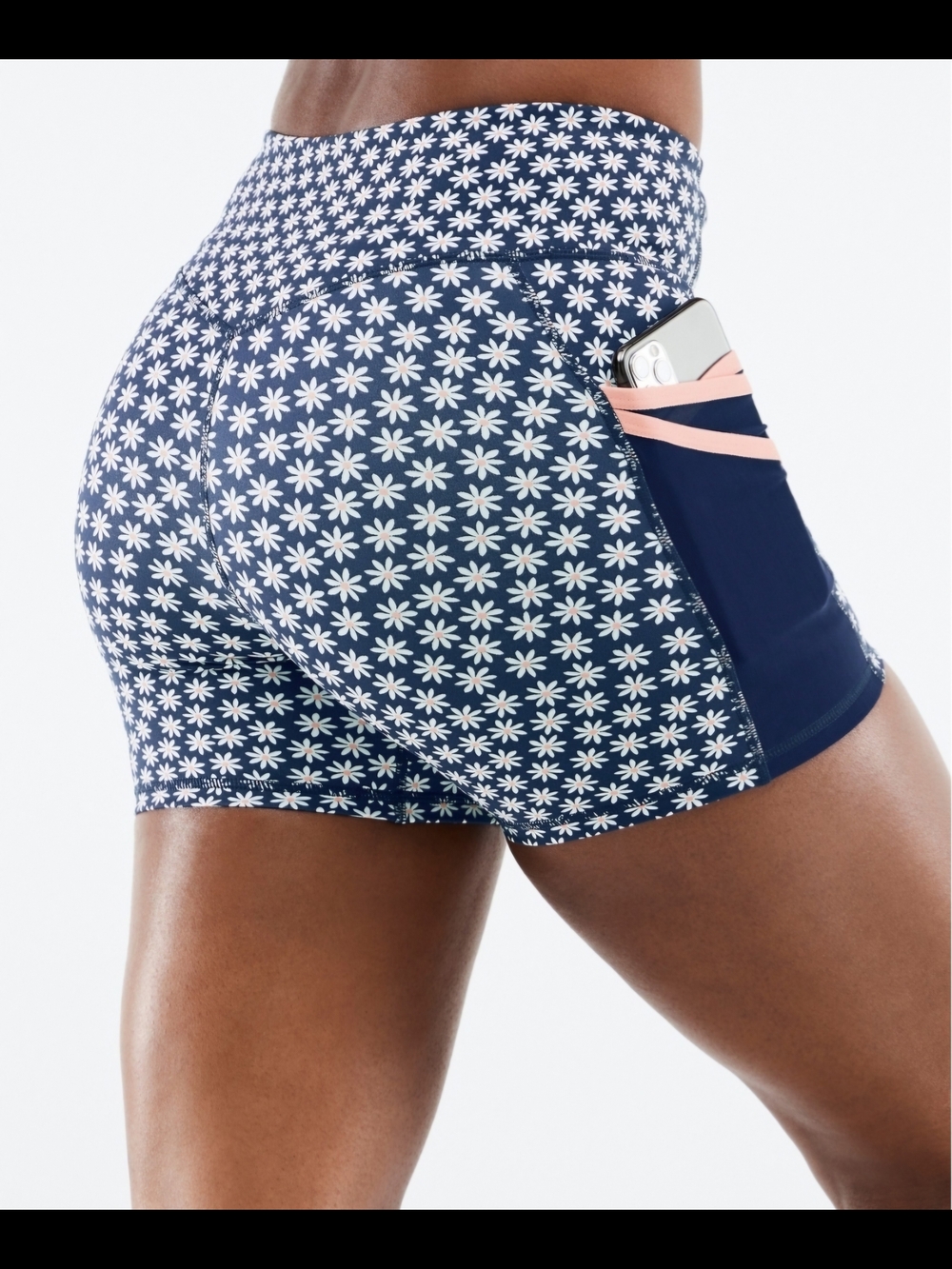 Fabletics Trinity Motion365 Mid Rise 5" Short. - Picture 2 of 7